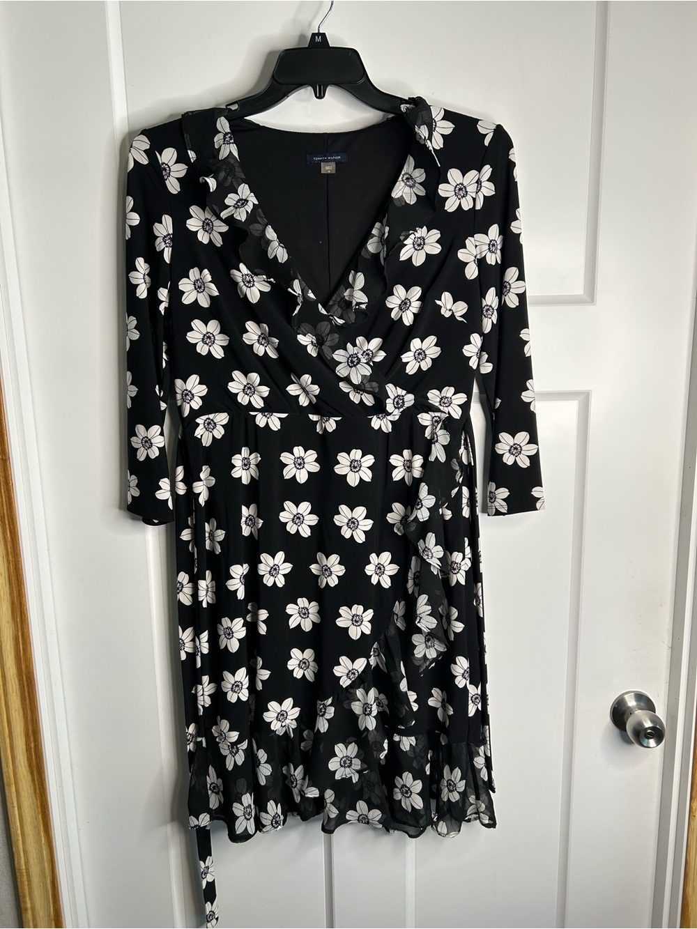 Tommy Hilfiger Women’s 10 Long Sleeve Faux Wrap Midi Dress Floral 3205